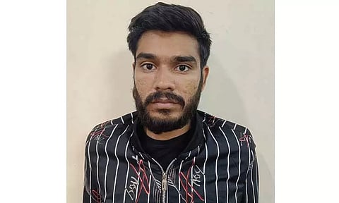 காப்பீடு பணத்துக்கு ஆசைப்பட்டு ரூ.2 கோடி தங்கம் கொள்ளை போனதாக நாடகமாடிய நகைக்கடை உரிமையாளர் கைது