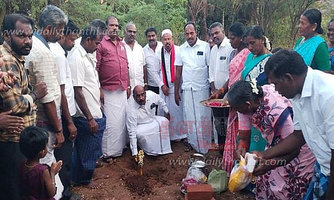 கடையம் அருகே புதிய கலையரங்கத்துக்கு அடிக்கல் நாட்டு விழா