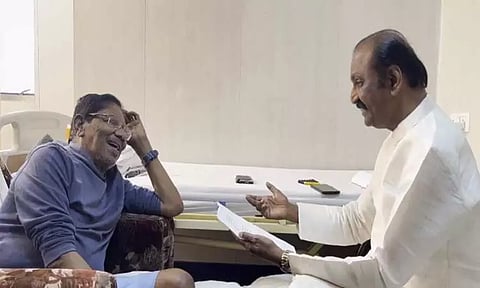 "எழுந்து வா இமயமே!"- இயக்குநர் பாரதிராஜாவை நலம் விசாரித்த கவிஞர் வைரமுத்து டுவீட்!
