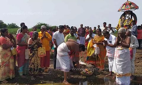 புத்திர காமேட்டீஸ்வரர் கோவிலில் தீர்த்தவாரி