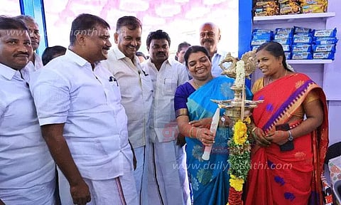 எட்டயபுரத்தில் ஆவின் பாலகம் திறப்பு