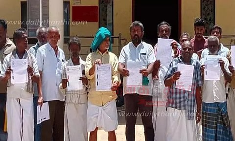 விளாத்திகுளம் தாலுகா அலுவலகத்தை விவசாயிகள் முற்றுகை