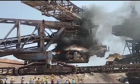 என்.எல்.சி. 2-வது சுரங்க ராட்சத எந்திரத்தில் திடீர் தீ