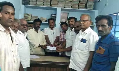 நமக்கு நாமே திட்டத்தின் கீழ் பொதுமக்களின் பங்களிப்பாக ரூ.2¾ லட்சம் வழங்கல்