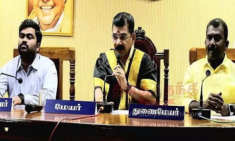 டவுன் ஆர்ச்-குறுக்குத்துறை இணைப்பு சாலைக்கு நெல்லை கண்ணன் பெயர் ; மாநகராட்சி கூட்டத்தில் தீர்மானம் நிறைவேற்றம்