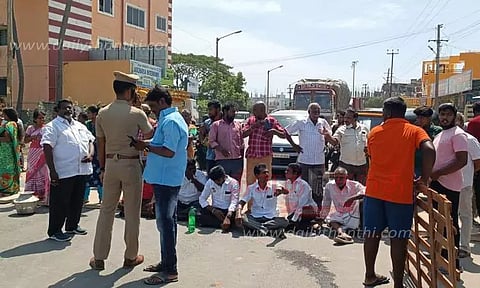குடிநீர் கேட்டு பொதுமக்கள் சாலை மறியல்
