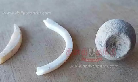 பழங்கால சங்கு வளையல்கள் கிடைத்தன