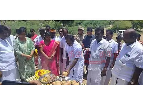 திருவரங்குளம் ஒன்றியத்தில் ரூ.11¾ கோடியில் தார் சாலை அமைக்கும் பணி-அமைச்சர் மெய்யநாதன் தொடங்கி வைத்தார்