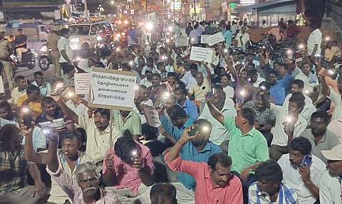 அமைச்சர் சிவெகணேசன் வீட்டை முற்றுகையிட முயற்சி: விருத்தாசலத்தில் என்எல்சி ஒப்பந்த தொழிலாளர்கள் தர்ணா 300 பேர் கைது