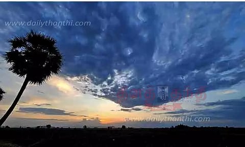 வானில் திரண்ட கருமேகங்கள்