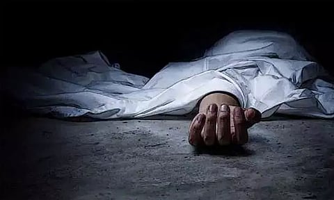 டி.வி. ரிமோட்டை உடைத்ததால் பெற்றோருக்கு பயந்து 7-ம் வகுப்பு மாணவி தற்கொலை..!