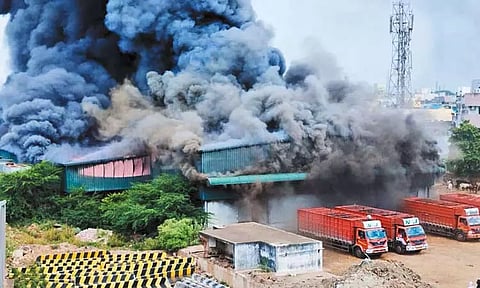 புளியந்தோப்பு ஆட்டுத்தொட்டி நவீன இறைச்சி கூடத்தில் தீ விபத்து