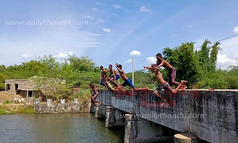 நாகையில், அனல்போல் தகிக்கும் வெயில்