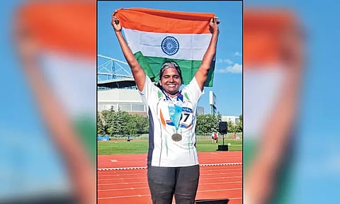 உலக காவல்துறை 'ஹெப்டத்லான்' போட்டி: தங்க பதக்கம் வென்று சென்னை பெண் போலீஸ் ஏட்டு சாதனை