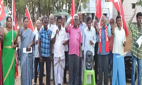 கோவில்பட்டியில்மார்க்சிஸ்ட் கம்யூனிஸ்டுகட்சியினர் ஆர்ப்பாட்டம்