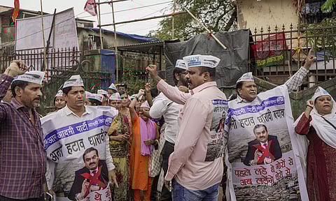 தாராவி மேம்பாட்டு திட்டத்தில் பயன்பெறும் தகுதியானவர்களை அடையாளம் காண புதிய கணக்கெடுப்பு; போராட்டத்தில் வலியுறுத்தல்