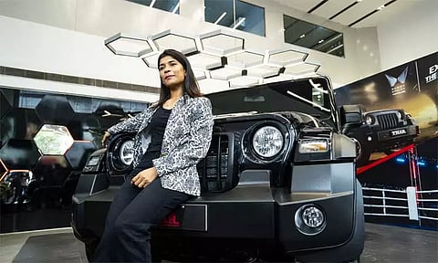 உலக குத்துச்சண்டை சாம்பியன் நிகாத் ஜரீனுக்கு கார் பரிசு வழங்கிய மஹிந்திரா நிறுவனம்..!