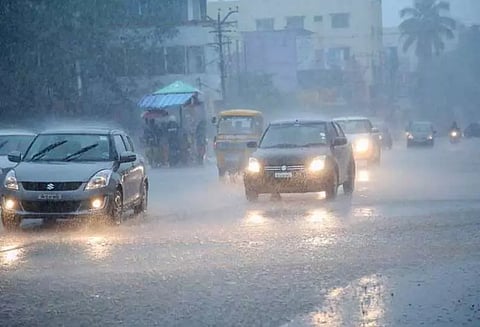 கடலூர் மாவட்டம் முழுவதும் பரவலாக மழை அதிகபட்சமாக பரங்கிப்பேட்டையில் 10 செமீ கொட்டியது