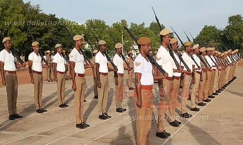 சுதந்திர தின போலீஸ் அணிவகுப்பு ஒத்திகை