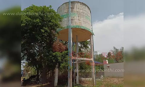 ஆபத்தான நிலையில் மேல்நிலை நீர்த்தேக்க தொட்டி