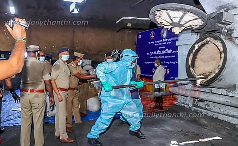 9 மாவட்டங்களில் பறிமுதல் செய்யப்பட்ட 4,192 கிலோ கஞ்சா அழிப்பு