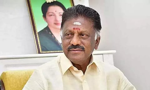 பள்ளிகள் மற்றும் கல்லூரிகளில் மாணவர்களிடையே ஒற்றுமையை வளர்க்க உறுதியான நடவடிக்கைகளை எடுக்க வேண்டும் - ஓ.பன்னீர்செல்வம்