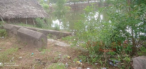 வேளுக்குடி இரட்டை குளத்தில் புதிய படித்துறை கட்ட வேண்டும்