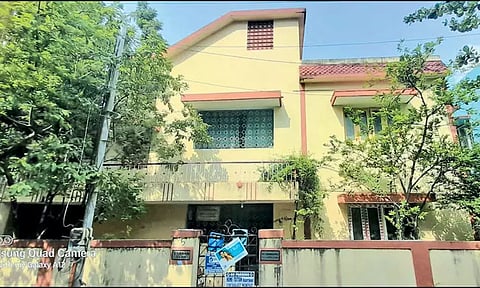 அடையாறில் டாக்டர் வீட்டில் 100 பவுன் நகை கொள்ளை