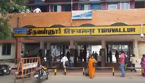 சுதந்திர தினத்தை முன்னிட்டு திருவள்ளூர் ரெயில் நிலையத்தில் போலீசார் தீவிர சோதனை