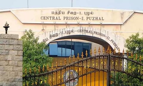 தமிழக சிறைகளில் இருந்து 19 கைதிகள் விடுதலை