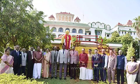 ஐகோர்ட்டில் சுதந்திர தினவிழா - நிர்வாக நீதிபதி தேசியக்கொடி ஏற்றினார்