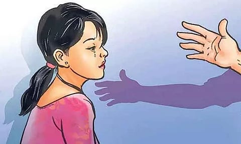 6 வயது சிறுமிக்கு பாலியல் தொல்லை நடன ஆசிரியருக்கு தர்ம அடி