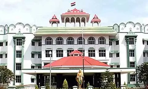 பெரியாறு அணையில் 2-வது சுரங்கப்பாதை அமைக்கும் திட்டத்தை செயல்படுத்த கோரிய வழக்கு: மதுரை ஐகோர்ட்டு அதிரடி