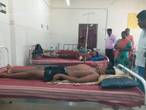 வெறி நாய் கடித்து 2 சிறுவர்கள் உள்பட 3 பேர் படுகாயம்