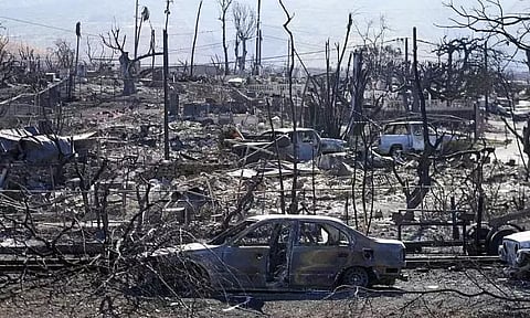 அமெரிக்காவில் காட்டுத்தீ: பலி எண்ணிக்கை 100-ஐ தாண்டியது - கனடாவிலும் அவசரநிலை பிரகடனம்