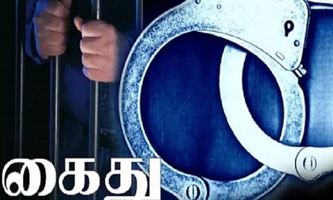 நகைக்கடையில் ரூ.9 லட்சம் திருட்டு முன்னாள் ஊழியர் கைது