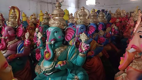 சதுர்த்தி விழாவை முன்னிட்டுவிநாயகர் சிலைகள் தயாரிக்கும் பணி தீவிரம்