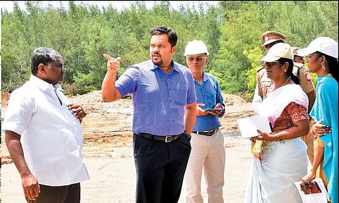 ரூ.4276.44 கோடியில் கடல் நீ சுத்திகரிப்பு நிலையம்: நெம்மேலியில் கலெக்டர் ஆய்வு