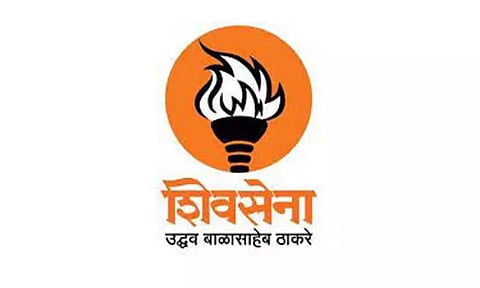 துணை முதல்-மந்திரியாக ஆக்கப்பட்ட பிறகு பட்னாவிஸ் திமிர்பிடித்தவராக மாறிவிட்டார்; உத்தவ் சிவசேனா விமர்சனம்