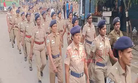 ஸ்ரீவில்லிபுத்தூரில் போலீஸ் அணிவகுப்பு
