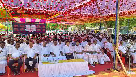 நாகையில், தி.மு.க.வினர் உண்ணாவிரத போராட்டம்