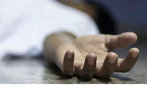 மது அருந்திவிட்டு வந்து தாக்கியதால் ஆத்திரம்: கிரிக்கெட் மட்டையால் கணவனை அடித்துக் கொன்ற மனைவி