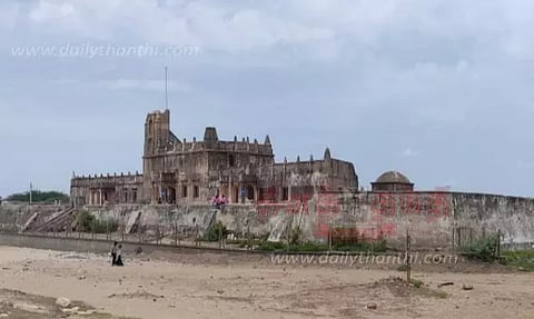 தரங்கம்பாடியில், பொலிவிழந்து வரும் வரலாற்று சின்னங்கள்