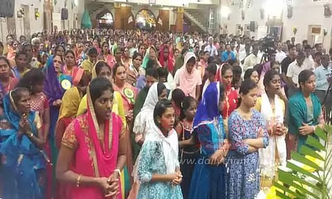 சிறப்பு திருப்பலி