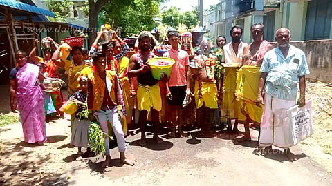 நல்லமுத்து மாரியம்மன் கோவிலில் பூச்சொரிதல் விழா