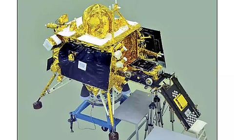 நிலவில் 'லேண்டர்' தரையிறங்குவது எப்போது? இஸ்ரோ அறிவிப்பு