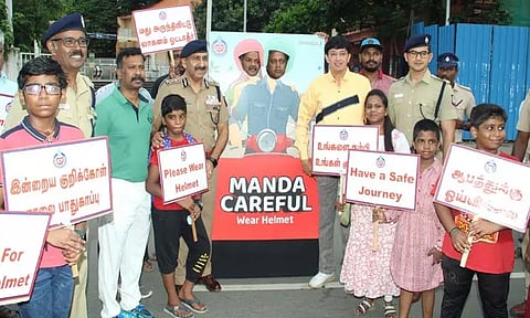 மக்களை தேடி போக்குவரத்து போலீசார் விழிப்புணர்வு