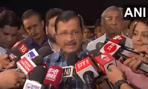 நண்பரின் மகள் பலாத்காரம்... டெல்லி குழந்தைகள் வளர்ச்சி துறை துணை இயக்குநர் சஸ்பெண்டு