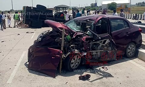 டிராக்டர் மீது கார் மோதல்; தம்பதி பலி