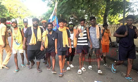 புதுவை வழியாக கிறிஸ்தவர்கள் பாதயாத்திரை